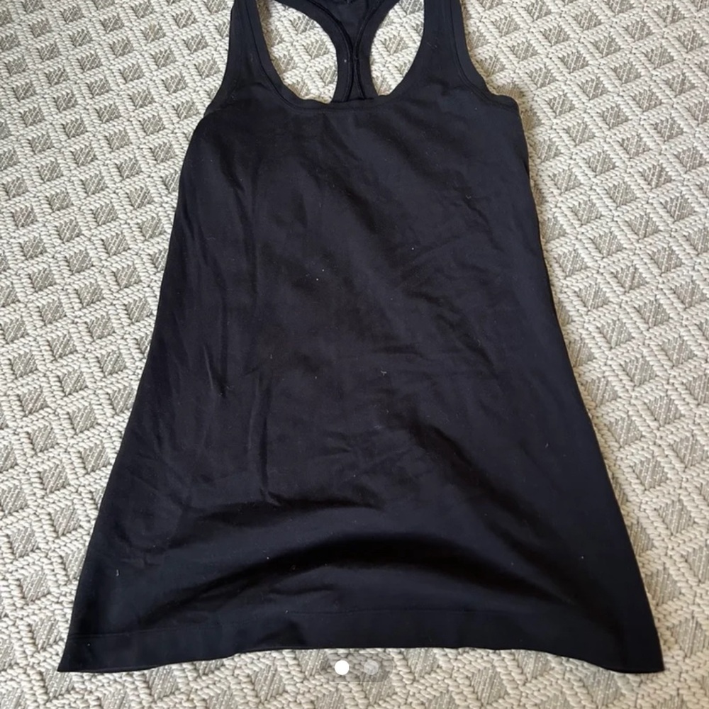 Black lululemon tank top